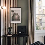 Katun - 1 A Trocadero アパート