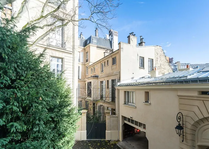 Katun - 1 à Trocadéro Paris