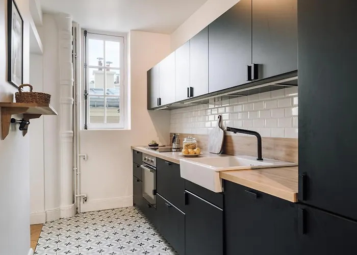 Katun - 1 à Trocadéro * Paris